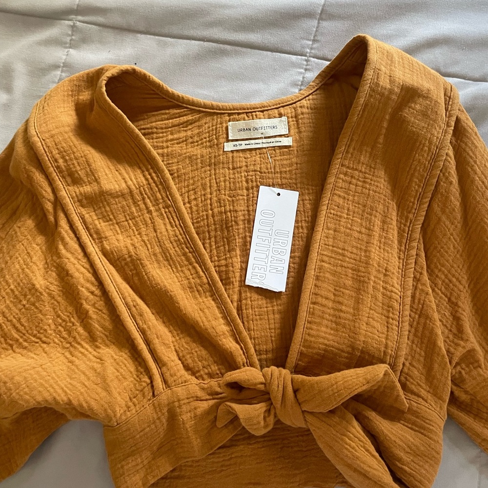 Crop top front tie